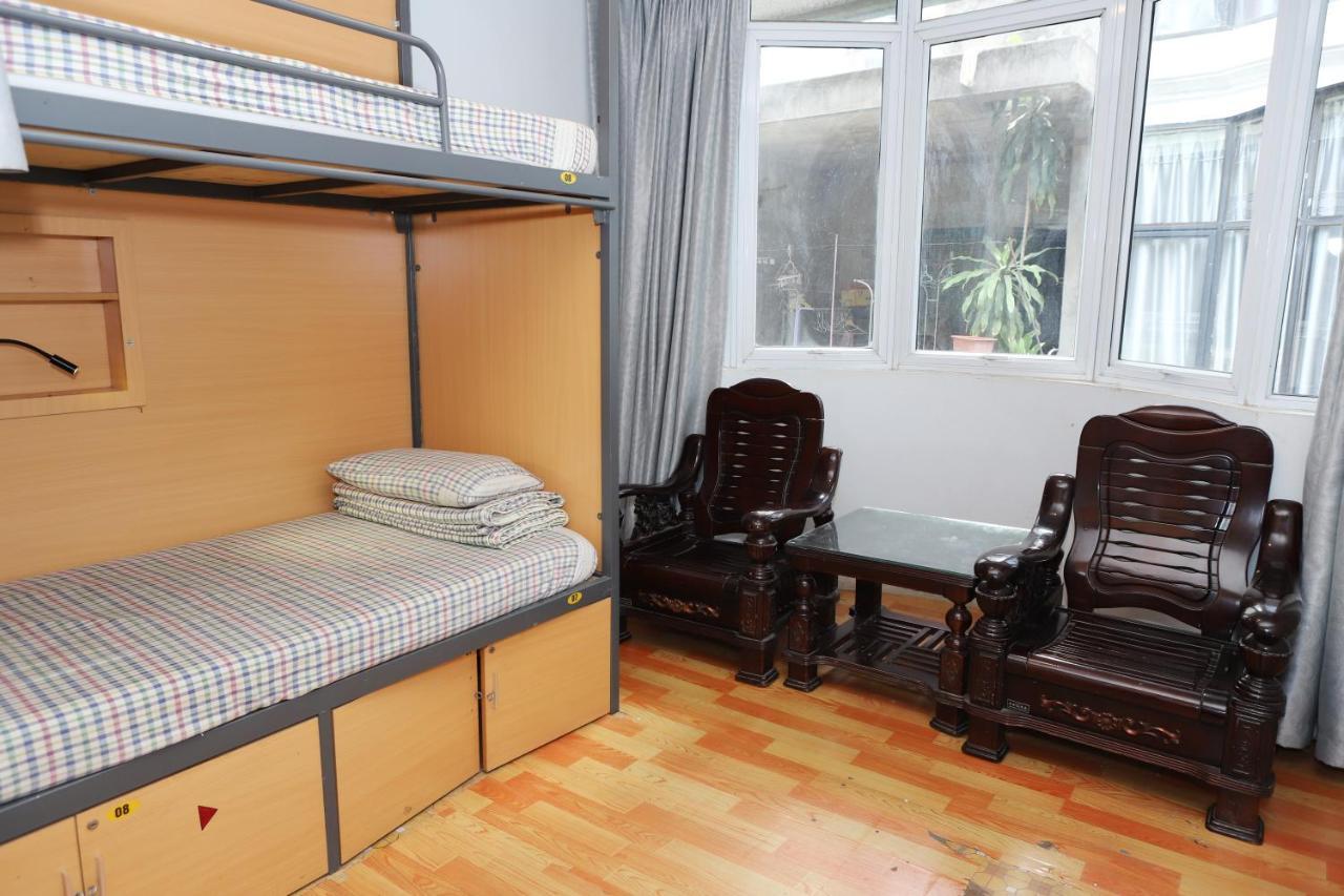 Golden Snake Hostel Hanoi Exterior photo